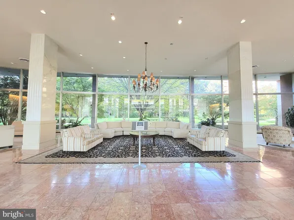 4201 Cathedral Ave NW, Washington, DC