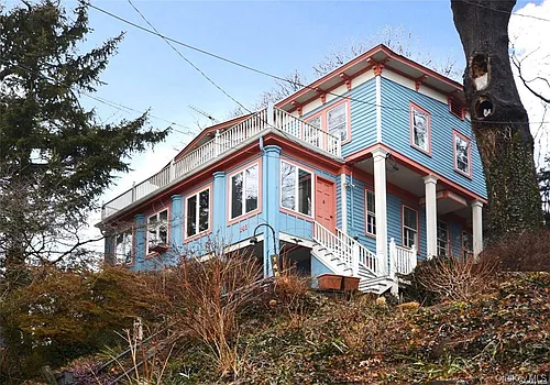 146 Bayview Ave Photo 1