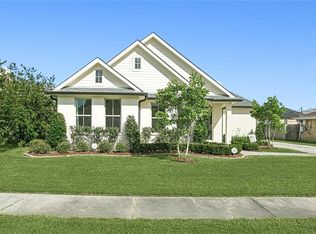 6 Carolyn Ct, Arabi, LA 70032