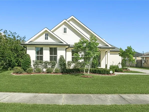 6 Carolyn Ct, Arabi, LA 70032
