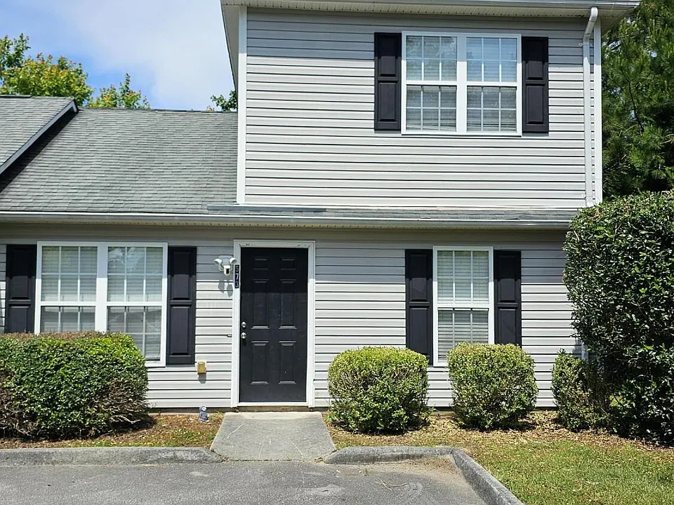 573 Corbin St