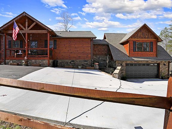 2nd image of 30 Mountain Overlook Dr