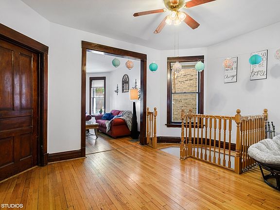 5th image of 4008 N Hermitage Ave
