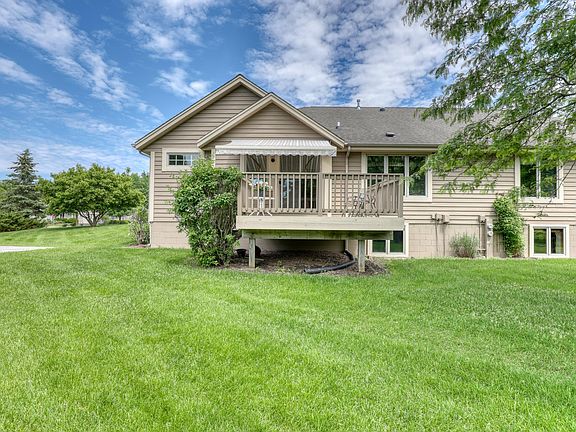 4th image of N22W24208 E Parkway Meadow Cir #B