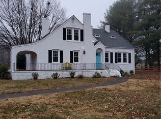 1605 W Main St, Yadkinville, NC 27055