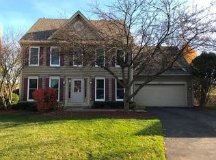 2S656 Westbury Ct, Warrenville, IL 60555