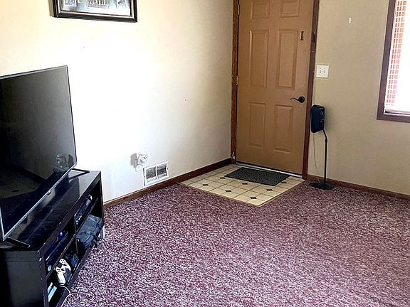 4th image of 411 Ruby Ave