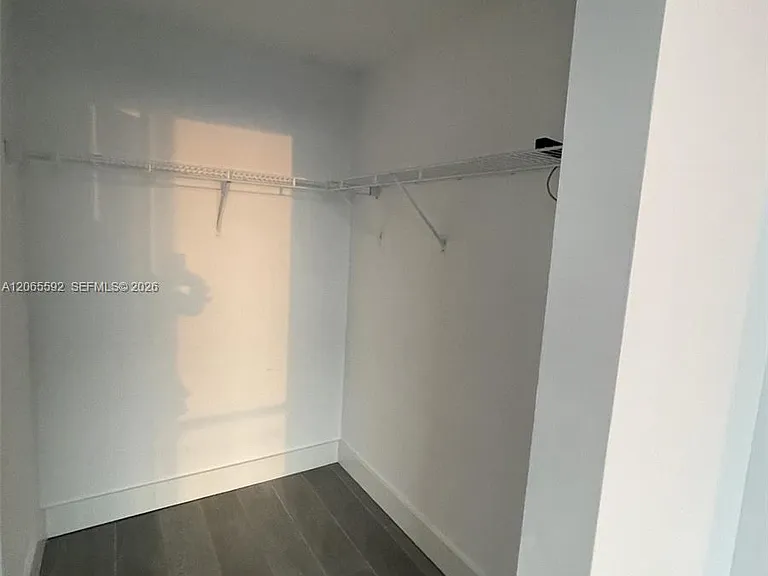 121 NE 34th St #1810 — Photo 6