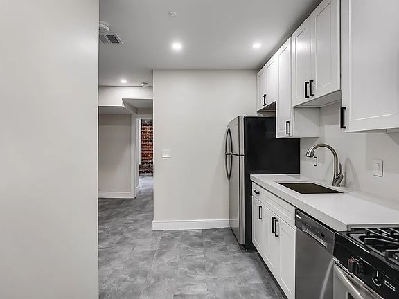 4th image of 17 Sheafe St APT 5