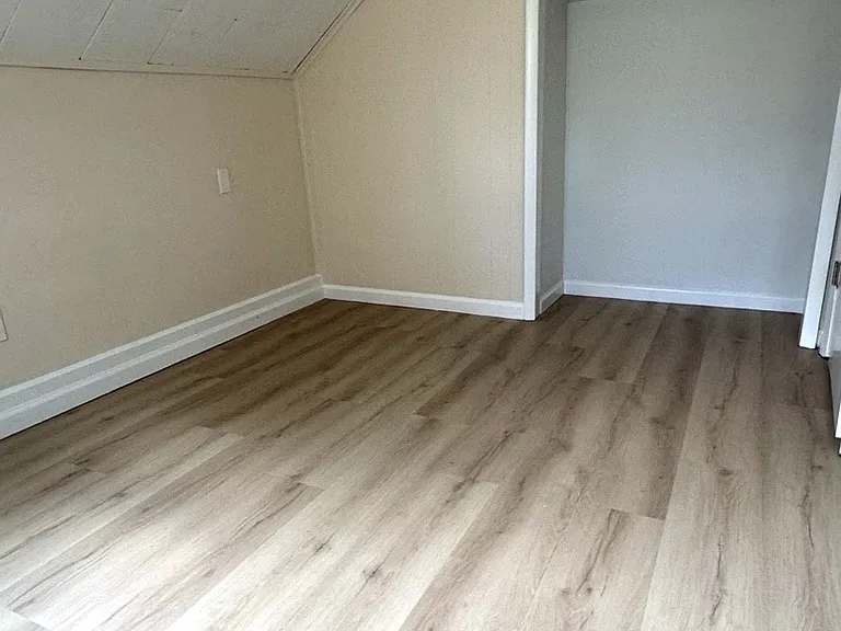 118 Mac Farlane Rd #2 — Photo 5