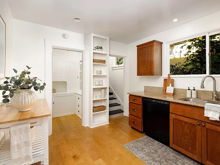 426 E Valerio St — Photo 10