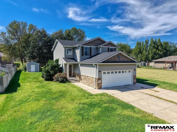 1453 N Columbia Ave, Seward, NE 68434