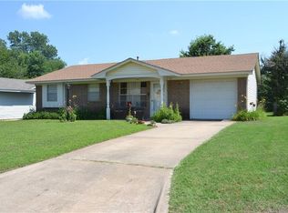 2307 Crest Dr, Shawnee, OK 74801