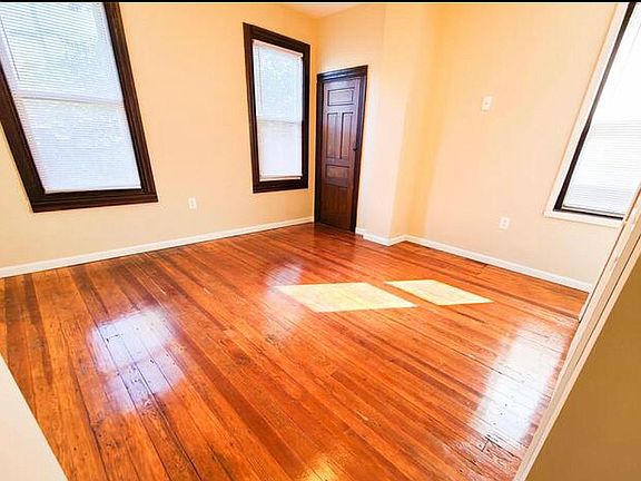 4th image of 1212 W Allegheny Ave