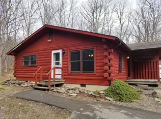 206 Sellersville Dr, East Stroudsburg, PA 18302