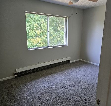 3rd image of 550 Harding Pl APT A107
