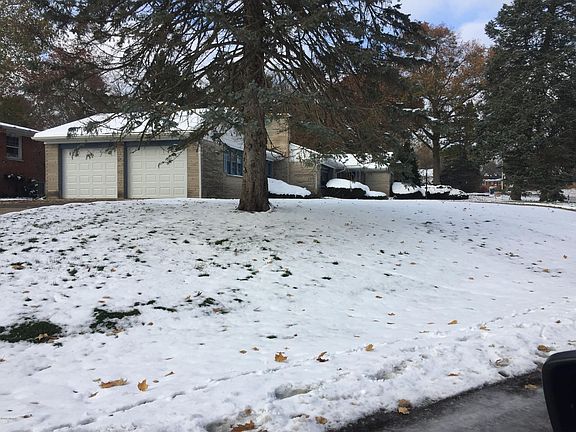 2nd image of 117 E Westwood Dr