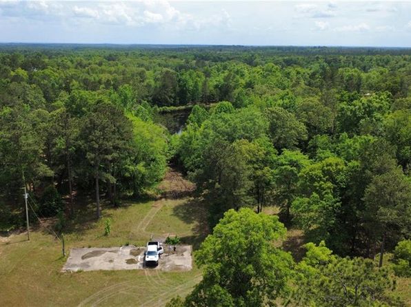 5591 Sandfort Rd, Seale, AL 36875