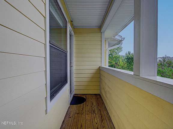 3rd image of 100 FAIRWAY PARK Boulevard #1307