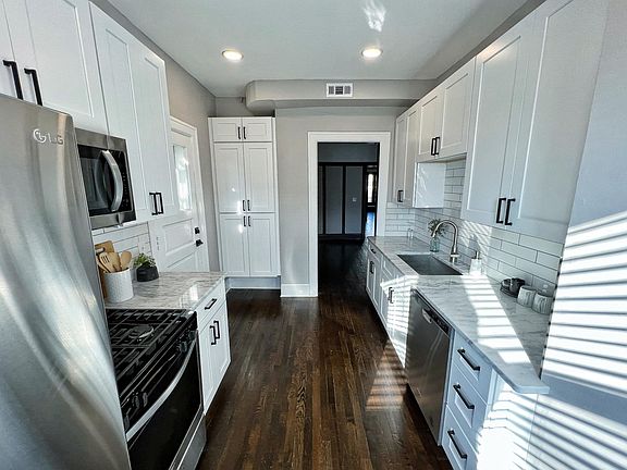 2nd image of 11829 Clifton Blvd APT 3