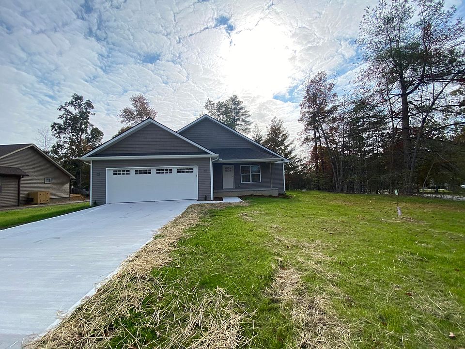 1st image of 10 Edgemere Ct