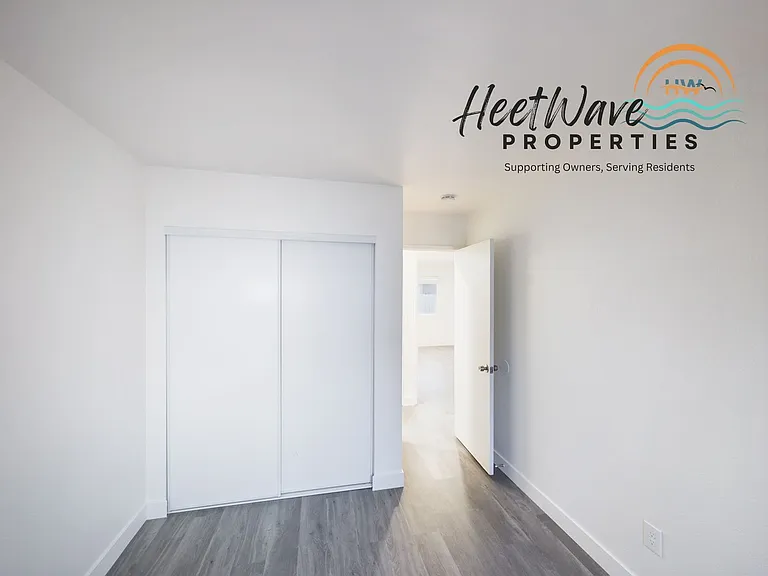 6752-6770 Solita Ave — Photo 16