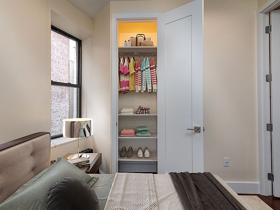 3rd image of 921 Washington Ave #234