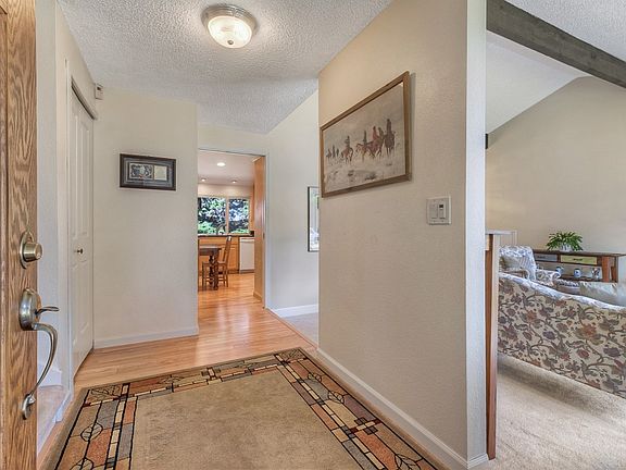 4th image of 15804 NE 106th St