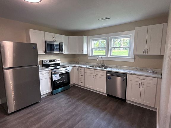3rd image of 3810 Old Mayfield Rd