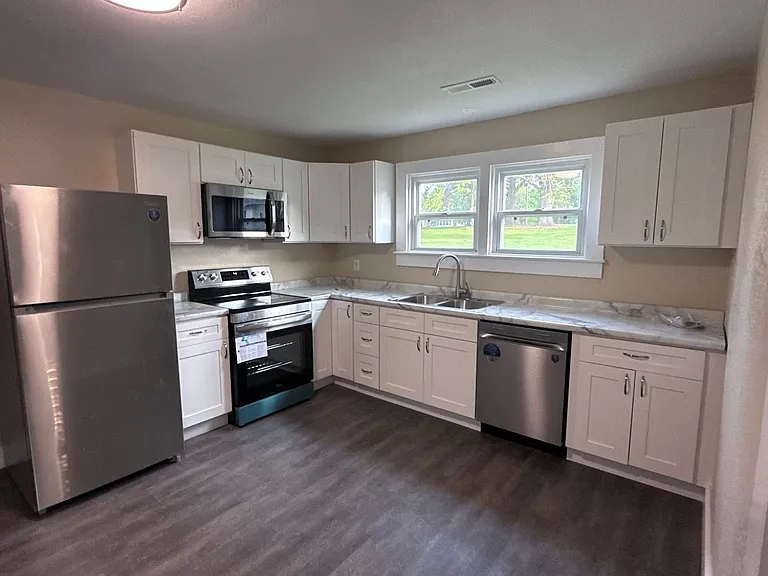 3810 Old Mayfield Rd — Photo 3