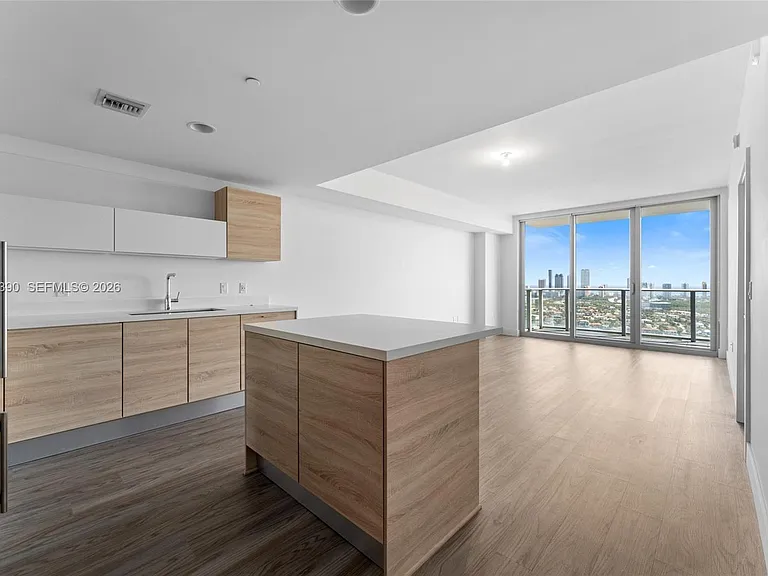 16385 Biscayne Blvd #3120 — Photo 4