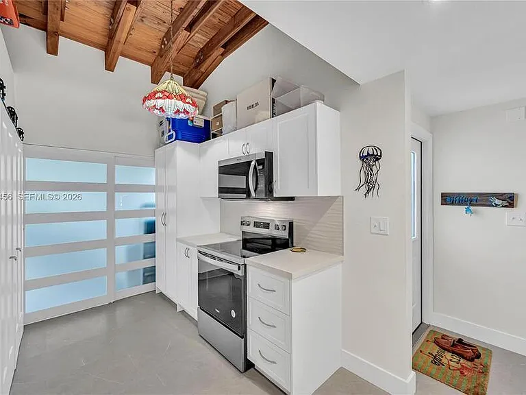 7018 SW 53rd Ln — Photo 8