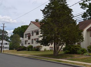 3 Burr St APT B, West Hartford, CT 06107