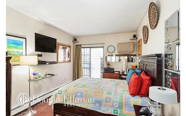 Sold by Douglas Elliman | media 5