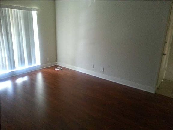 2nd image of 4467 Treehouse Ln #G