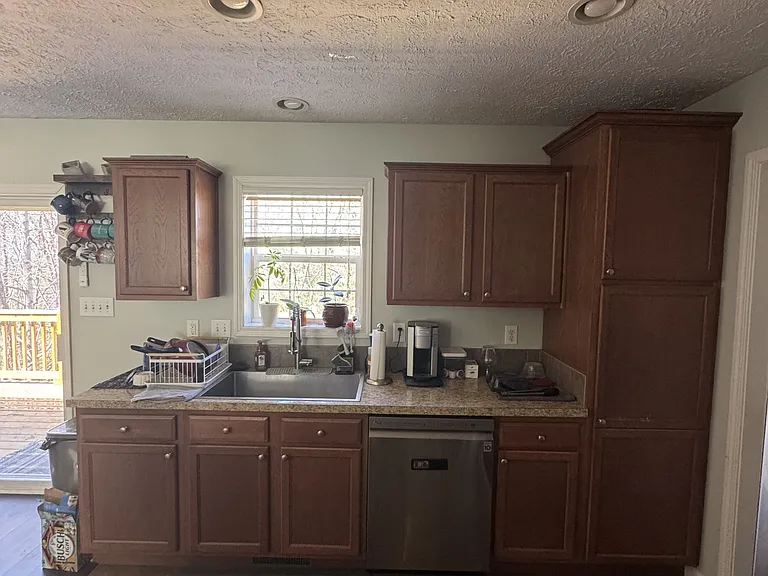 596 White Laurel Ln — Photo 5