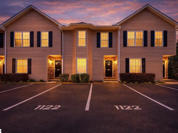 1122 E Lee Rd, Taylors, SC 29687