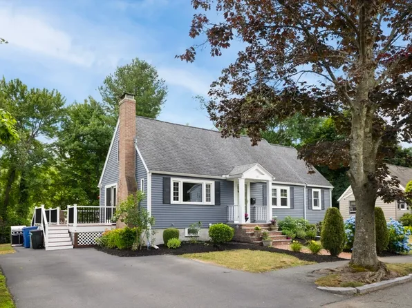 17 Linda Rd, Wakefield, MA 01880