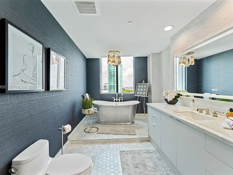 5959 Collins Ave #1201 — Photo 22