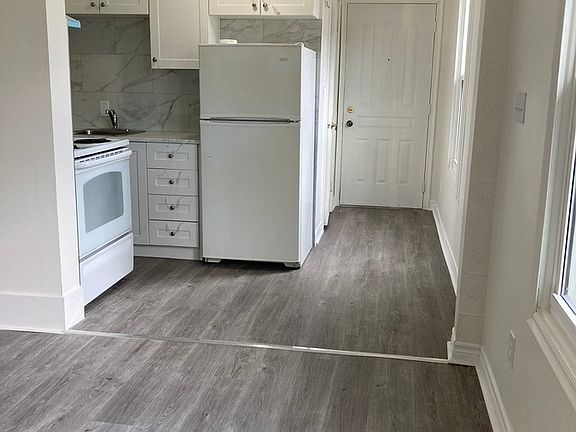 2nd image of 1107 Pierre Ave #3
