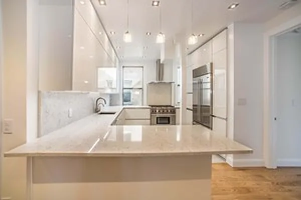 Rented by Rachel Realty | media 35