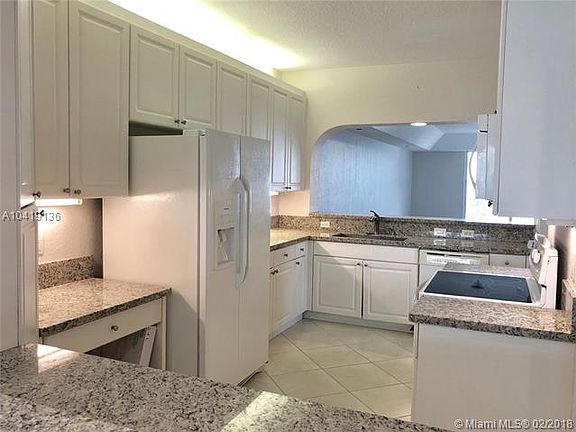 5th image of 10710 NW 66th St APT 514