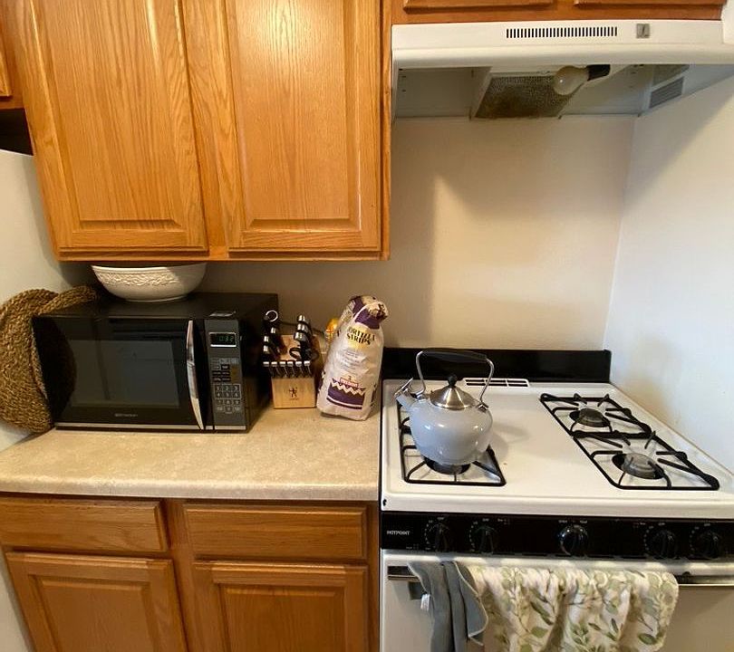 1st image of 423 S State St APT 303