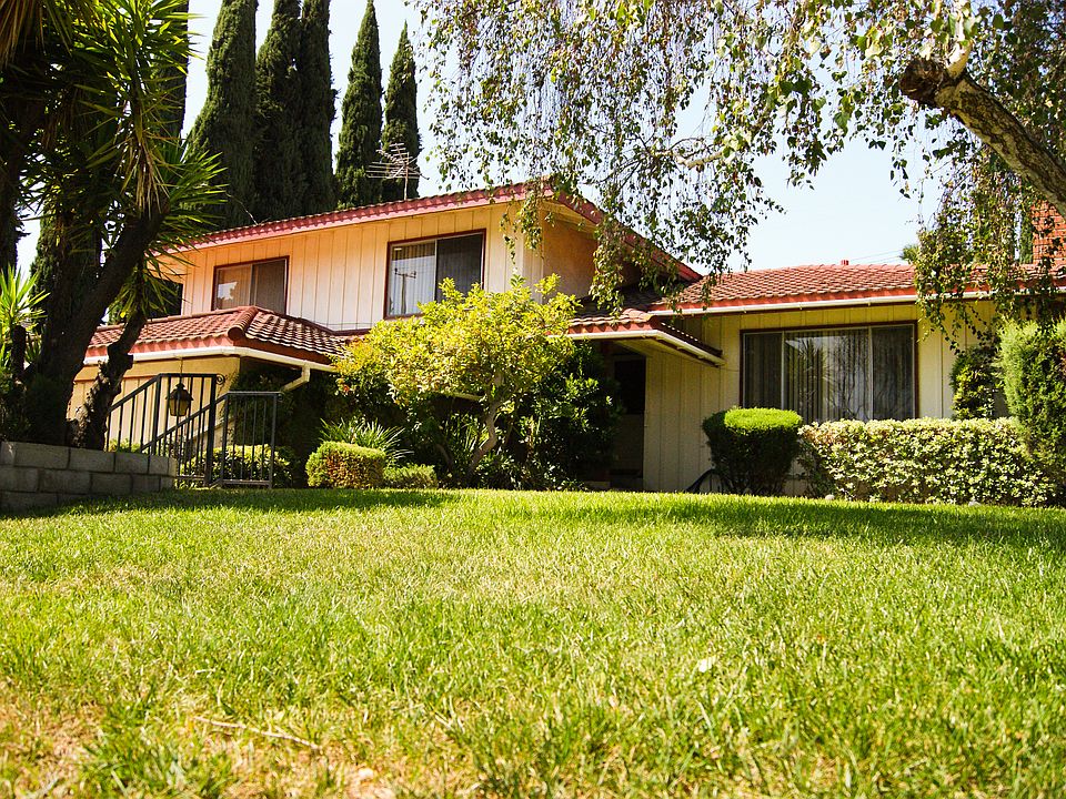 1st image of 15466 Del Prado Dr