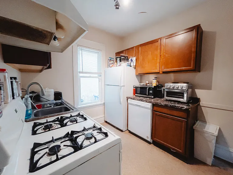 630 SE 7th Street — Photo 10