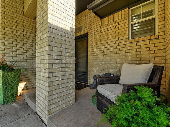 4th image of 11900 Barrywood Dr