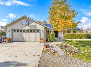 6569 Oakhurst St, Central Pt, OR 97502
