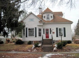 204 W Washington Ave, Fairfield, IA 52556