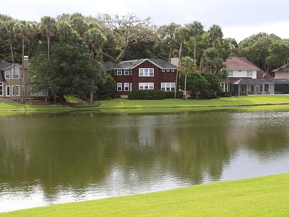 4th image of 2232 Oceanforest Dr W
