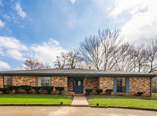 207 Lovers Ln, Malakoff, TX 75148